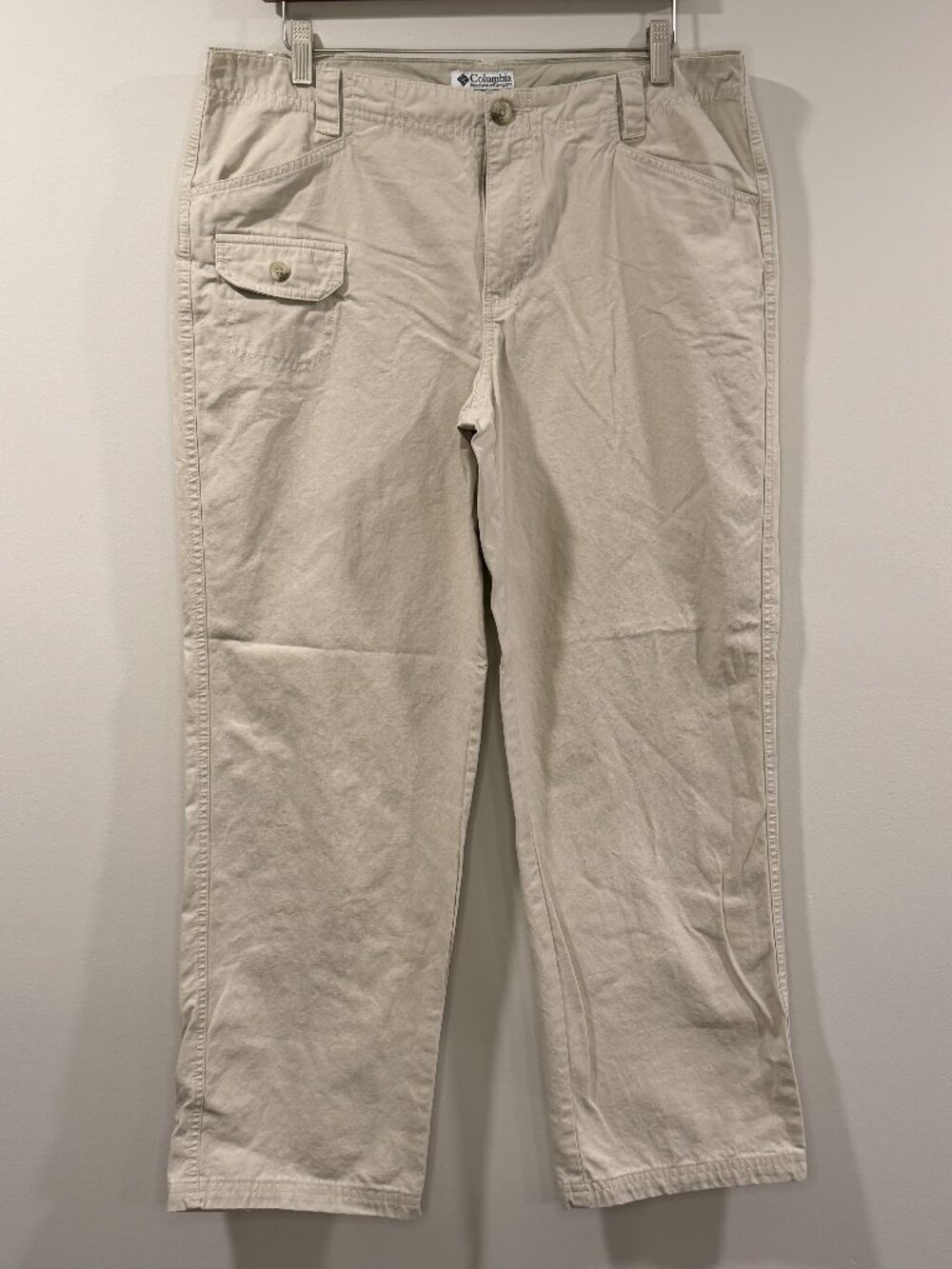 Columbia Women's Light Beige Ankle Pants with Flap Pocket Size 12